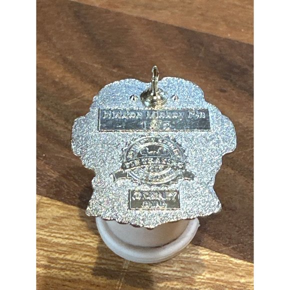 Disney Trading Pin King Leonidas Lion Bedknobs And Broomsticks Hidden Mickey Pin - Picture 3 of 4